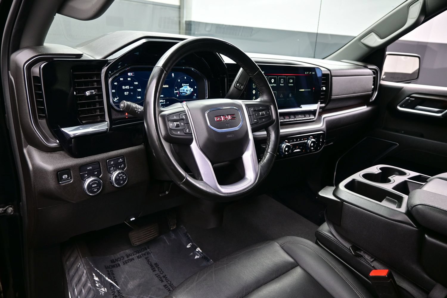 Used 2025 GMC Sierra 1500 SLT AWD/4WD image 13
