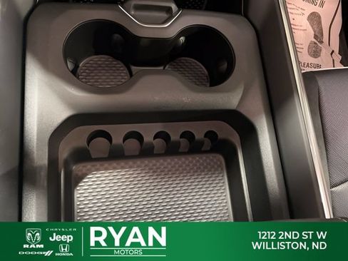 New 2026 RAM 2500 Laramie AWD/4WD image 17