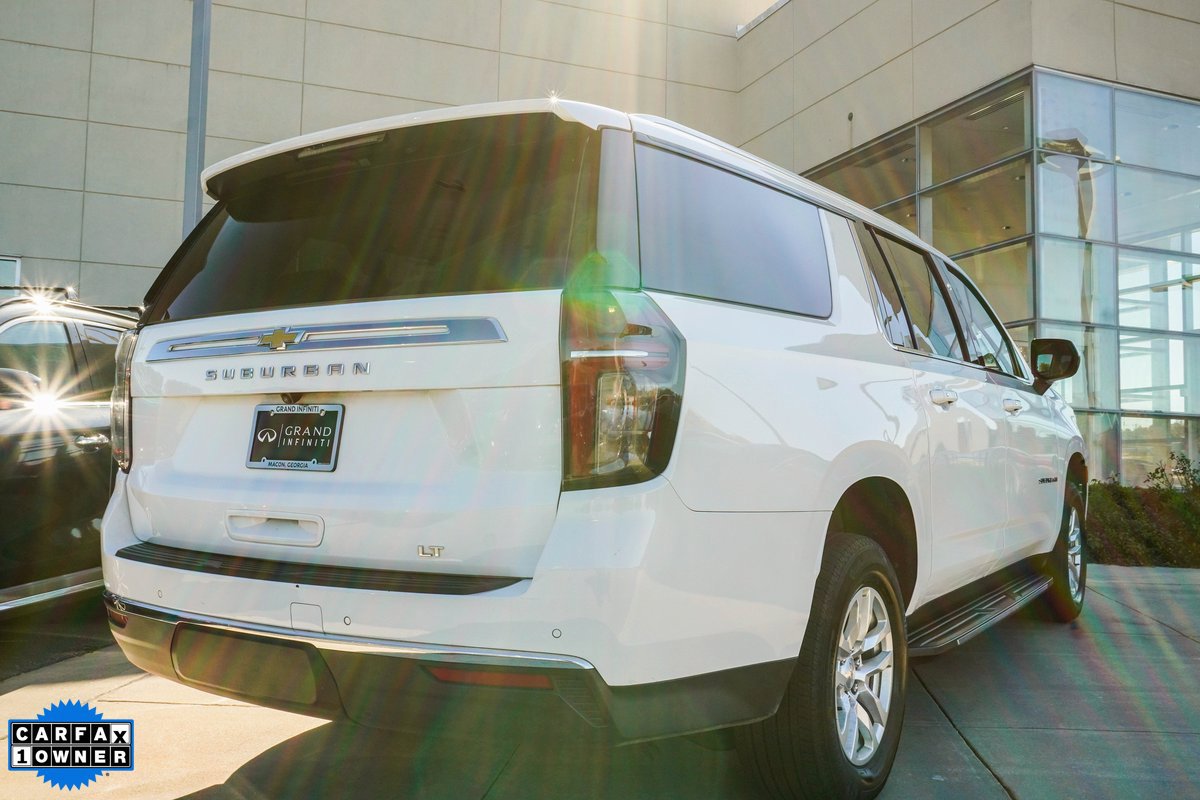 Used 2024 Chevrolet Suburban LT RWD image 8