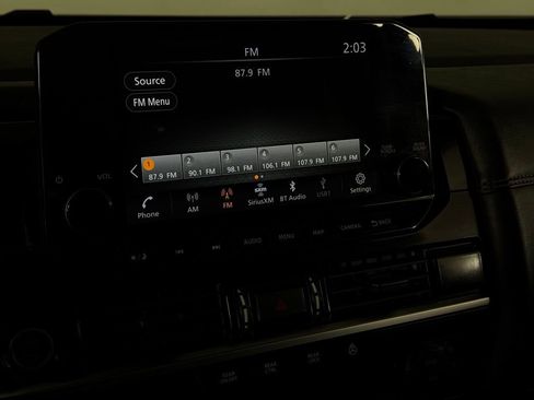 Used 2024 Nissan Pathfinder Platinum image 17