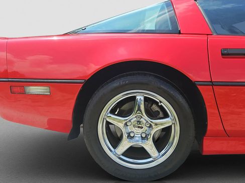 Used 1990 Chevrolet Corvette ZR-1 image 12
