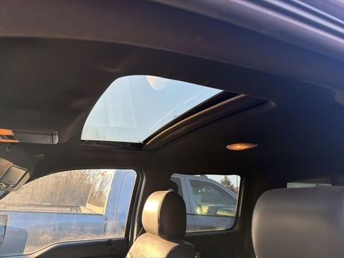 Used 2014 Ford F150 Platinum image 10