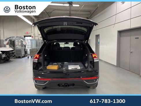 New 2026 Volkswagen Atlas Cross Sport SE image 9