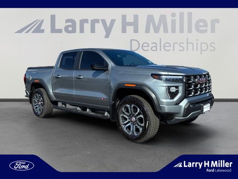 Used 2024 GMC Canyon AT4 w/ AT4 Premium Package image 7