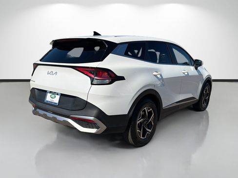 Used 2024 Kia Sportage LX image 5