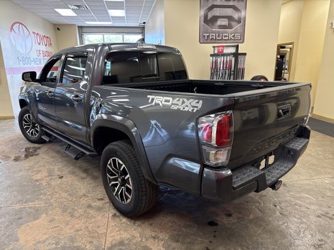 Used 2023 Toyota Tacoma TRD Sport image 9