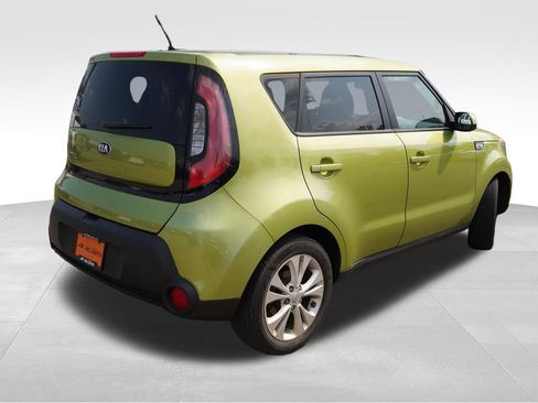 Used 2015 Kia Soul + FWD image 3
