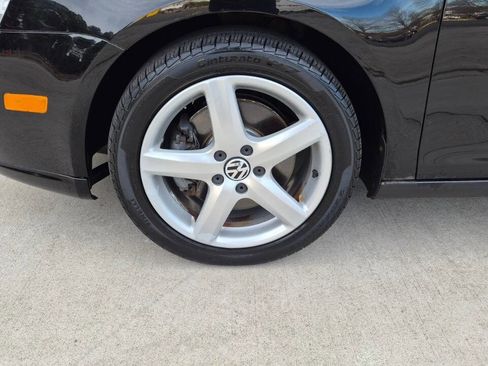 Used 2009 Volkswagen Jetta SEL image 16