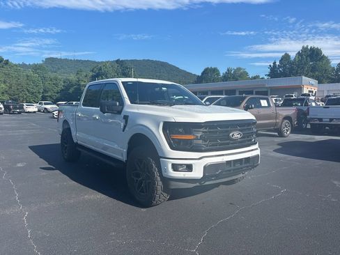 New 2026 Ford F150 XLT w/ Equipment Group 302A MID AWD/4WD image 3