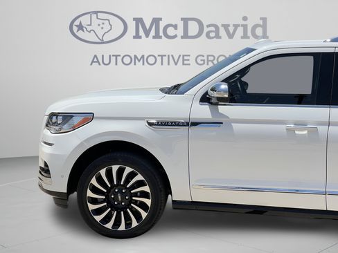 Used 2023 Lincoln Navigator Black Label AWD/4WD image 28