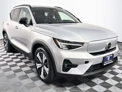 Used 2023 Volvo XC40 Recharge Plus AWD/4WD image 28