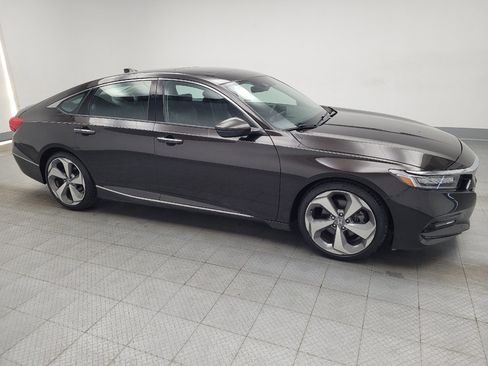 Used 2018 Honda Accord Touring image 11