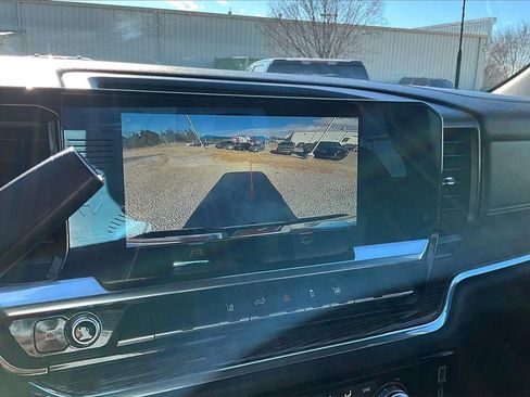 Used 2024 GMC Sierra 2500 SLE w/ SLE Convenience Package image 18