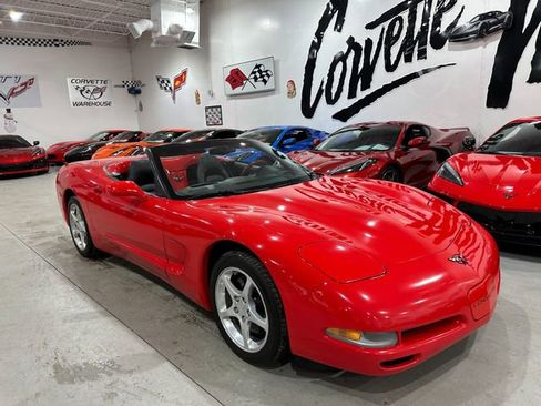 Used 2000 Chevrolet Corvette Convertible w/ Performance Handling Pkg image 21