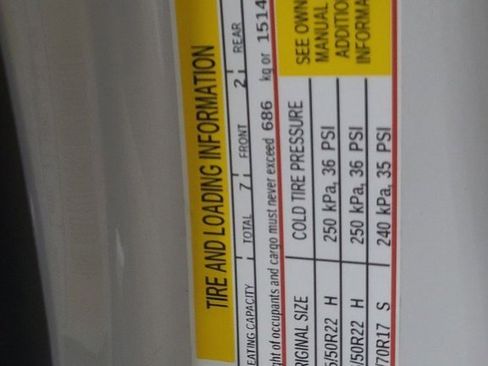 Used 2023 Cadillac Escalade Premium Luxury w/ Performance Package image 24