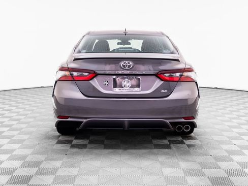 Used 2024 Toyota Camry SE FWD image 5
