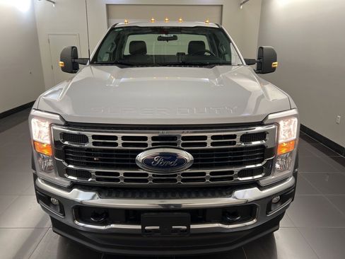New 2025 Ford F550 4x4 Regular Cab Super Duty image 2