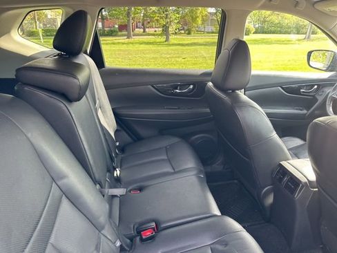 Used 2019 Nissan Rogue SL image 24