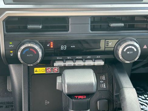 Certified 2025 Toyota 4Runner 4WD image 20