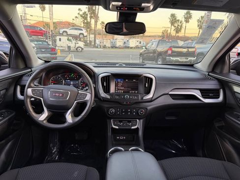 Used 2023 GMC Terrain SLE image 26