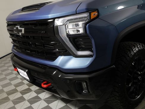 Used 2025 Chevrolet Silverado 2500 LTZ w/ Trail Boss Package image 40