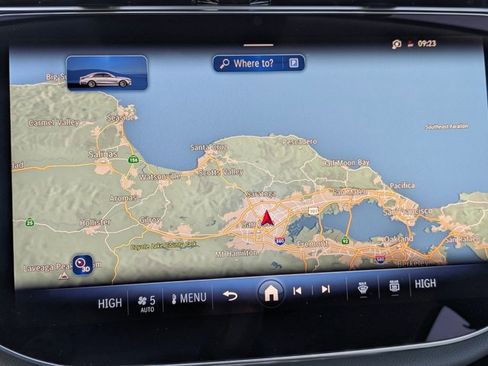 Used 2025 Mercedes-Benz E 350 Sedan image 13