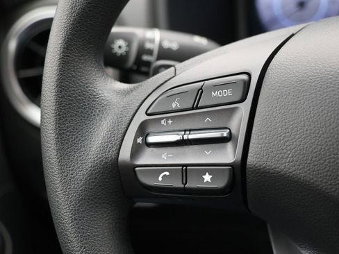 Used 2023 Hyundai Kona SE w/ Cargo Package image 19