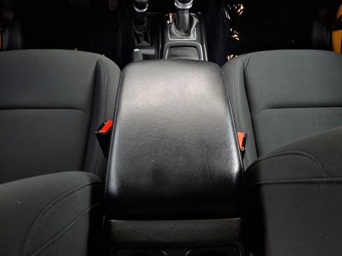 Used 2021 Jeep Wrangler Unlimited Sport image 23