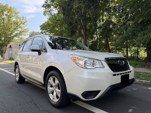 Used 2014 Subaru Forester 2.5i Premium w/ All-Weather Package AWD/4WD image 2