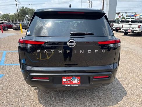 Certified 2026 Nissan Pathfinder S FWD image 5