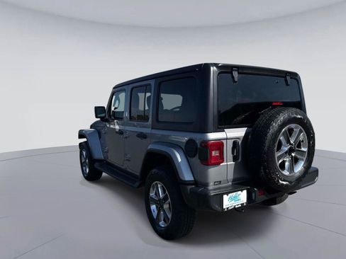 Used 2020 Jeep Wrangler Unlimited Sahara w/ LED Lighting Group AWD/4WD image 6