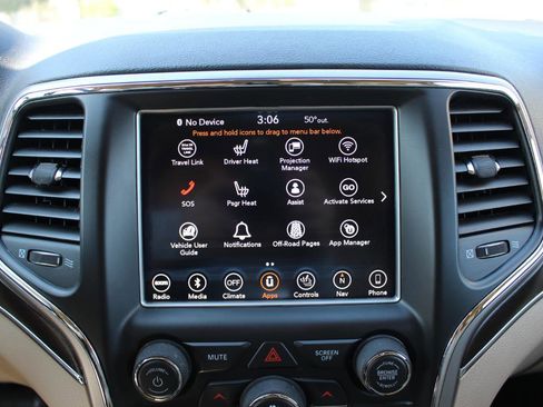 Used 2018 Jeep Grand Cherokee Limited image 25