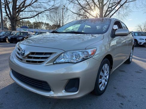 Used 2013 Toyota Corolla LE Special Edition image 2