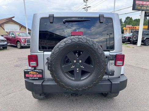 Used 2017 Jeep Wrangler Unlimited Rubicon w/ Connectivity Group image 7