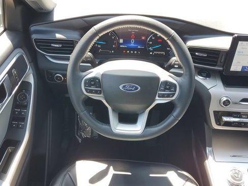 Certified 2023 Ford Explorer XLT w/ Equipment Group 202A AWD/4WD image 33