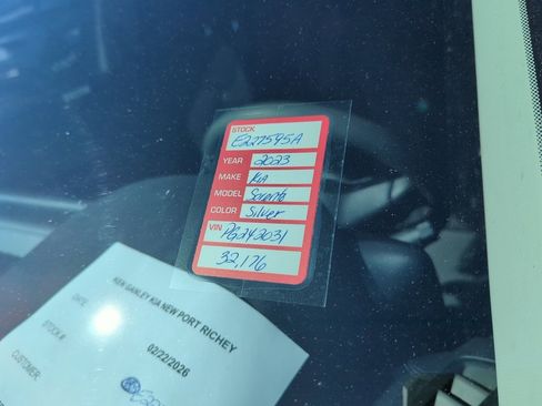 Used 2023 Kia Sorento LX image 6