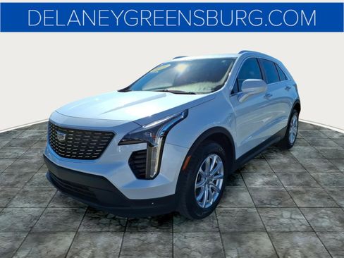 Used 2019 Cadillac XT4 Luxury w/ Cold Weather Package AWD/4WD image 7
