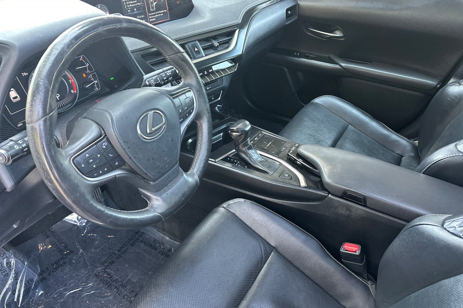 Used 2019 Lexus UX 200 w/ Premium Package FWD image 10