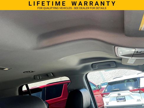 Used 2017 Chevrolet Tahoe LT AWD/4WD image 18
