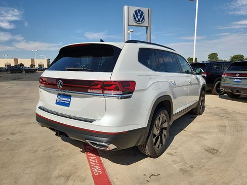 New 2026 Volkswagen Atlas SE FWD image 7