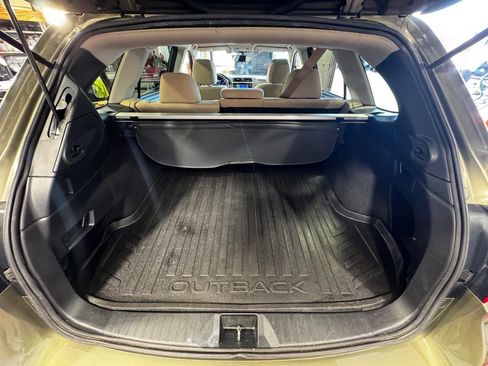 Used 2019 Subaru Outback 2.5i Premium AWD/4WD image 11