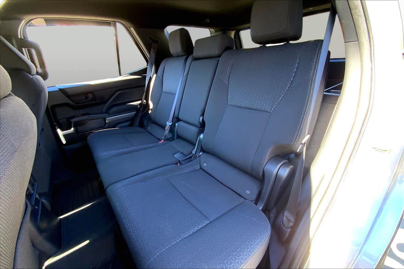 Used 2025 Toyota 4Runner SR5 RWD image 20