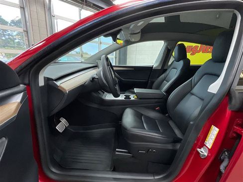Used 2023 Tesla Model Y Performance AWD/4WD image 10