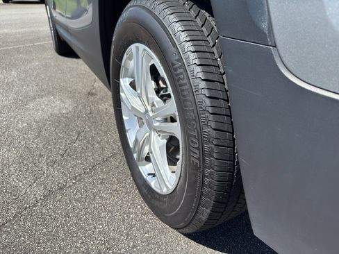 Used 2024 GMC Terrain SLE image 14