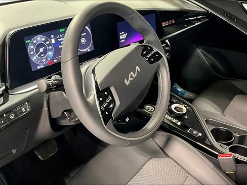 New 2024 Kia Niro Wind w/ Wind Preserve Package image 17