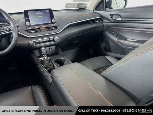 Certified 2020 Nissan Altima 2.5 SR w/ Premium Package FWD image 22