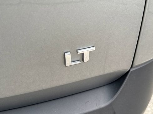 Used 2023 Chevrolet Traverse LT image 5