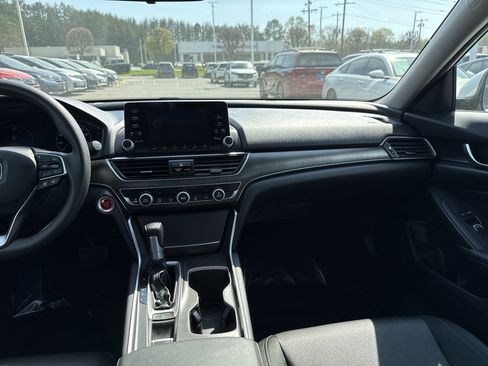 Used 2020 Honda Accord LX image 29