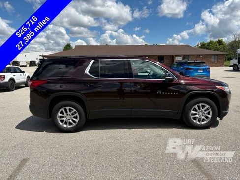 Used 2021 Chevrolet Traverse LT FWD image 7