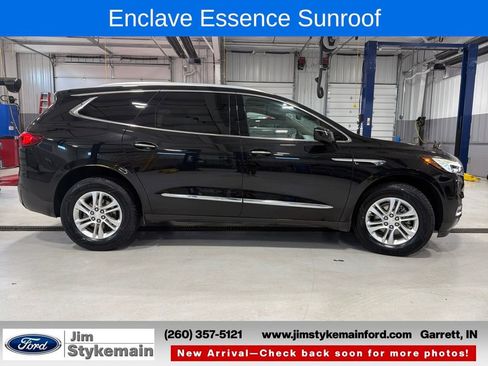 Used 2021 Buick Enclave Essence w/ Sound and Sites Package FWD image 10